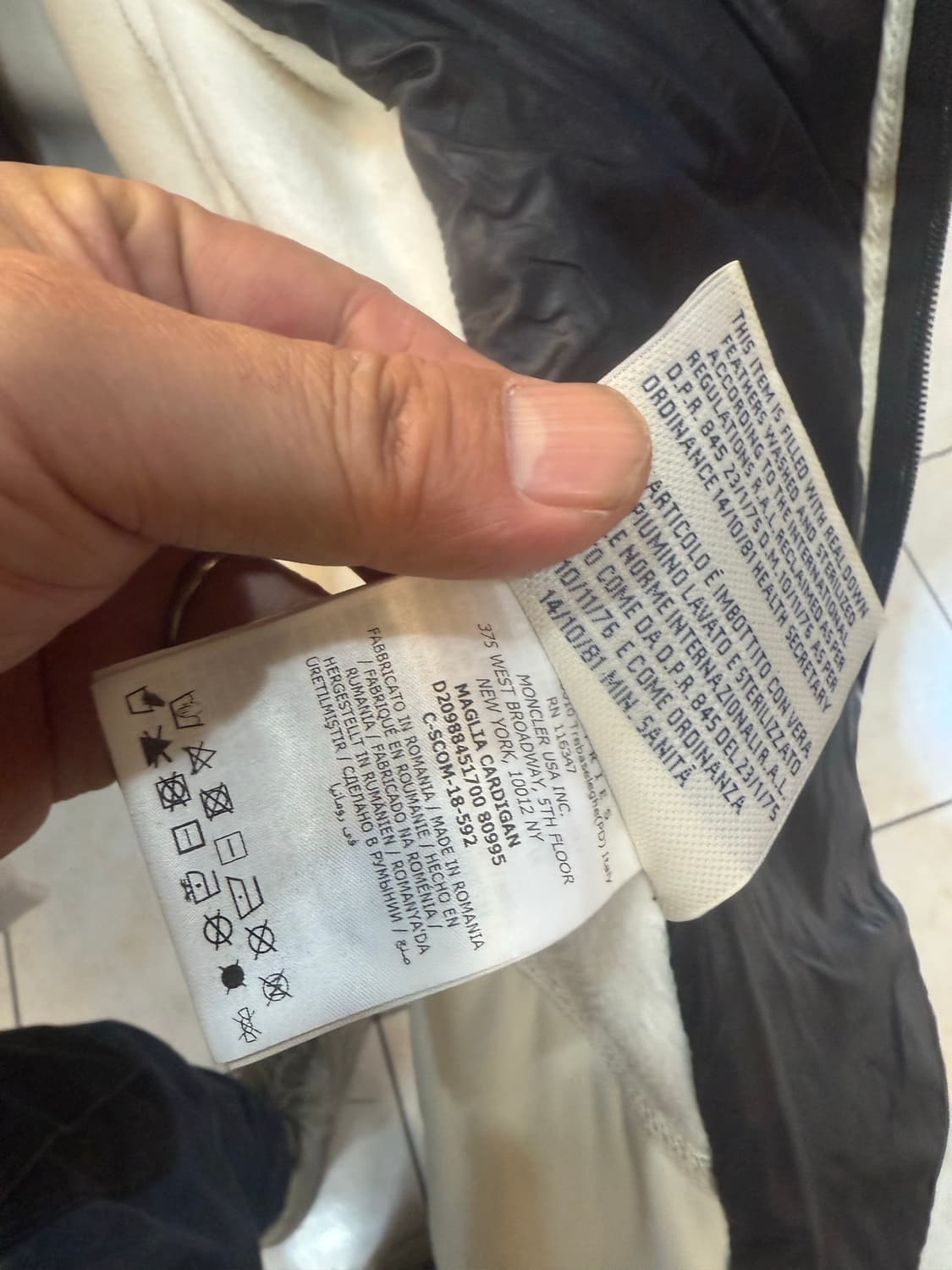 44 정품 몽클레어 그렉노블 패딩 팝니다 상품이미지4