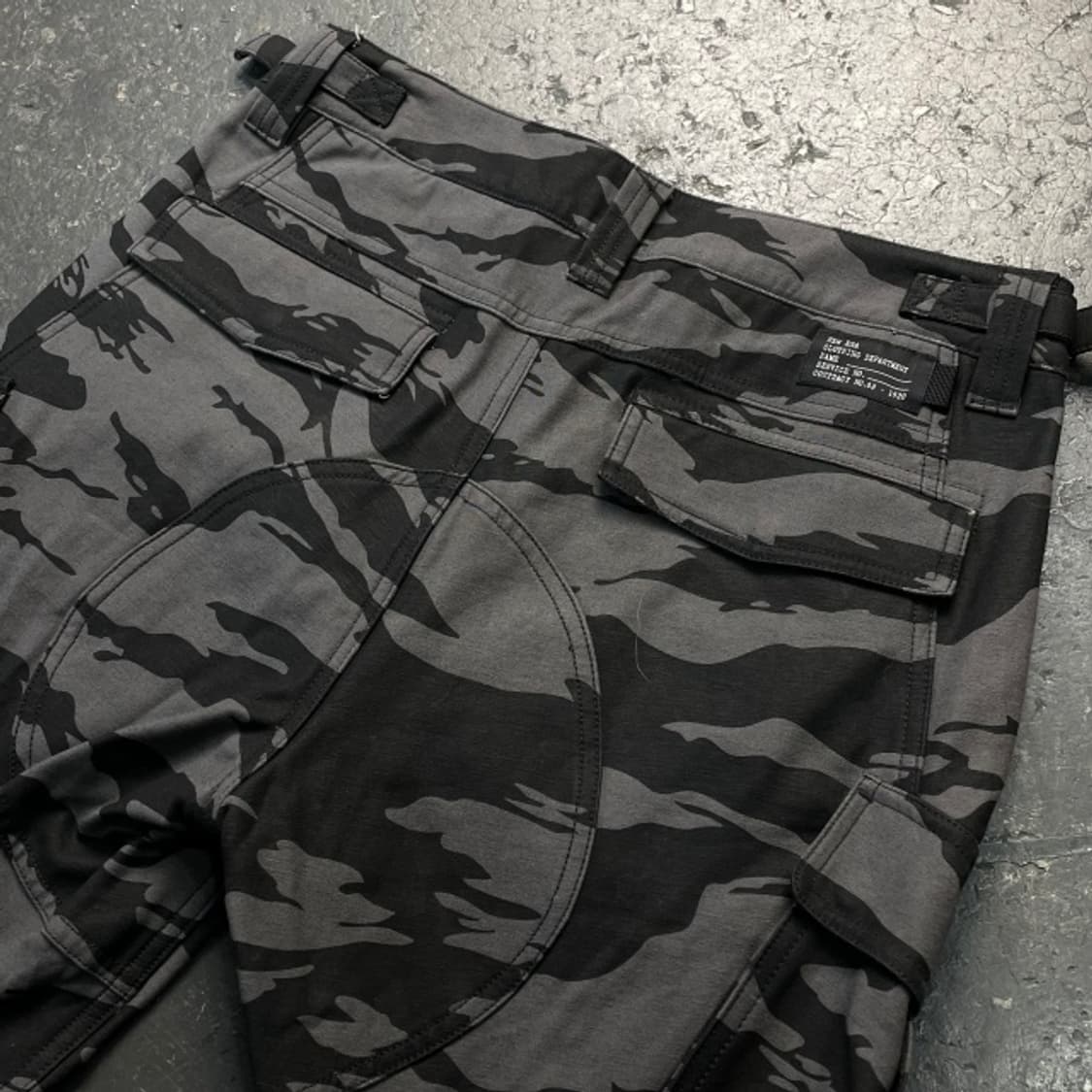 95 뉴에라 타이거 카모 카고팬츠 상품이미지5