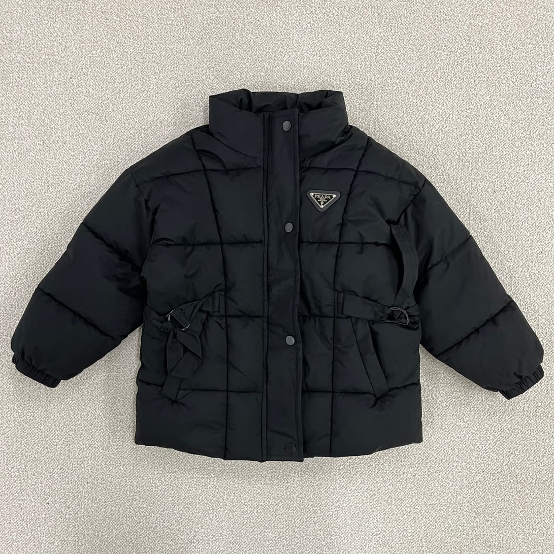 [120] 고급 삼각로고 키즈 유아동 숏패딩 블랙 자켓 0112M1 상품이미지1