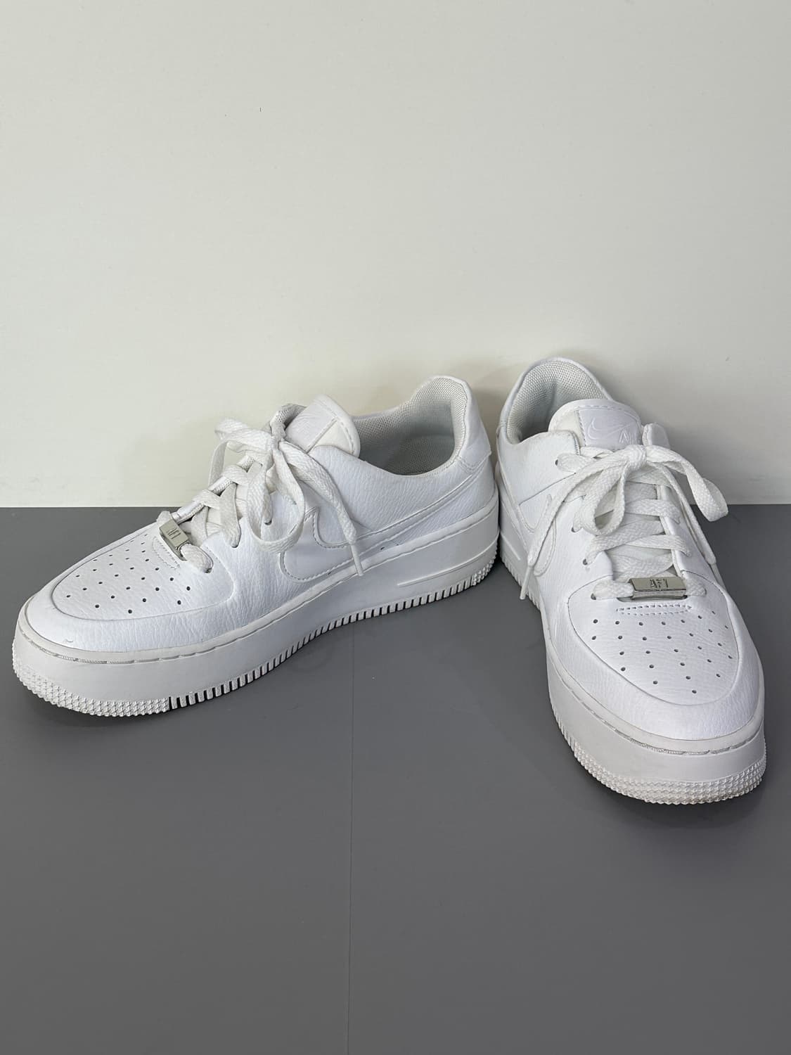 나이키 에어포스1 세이지 로우 운동화 상품이미지2