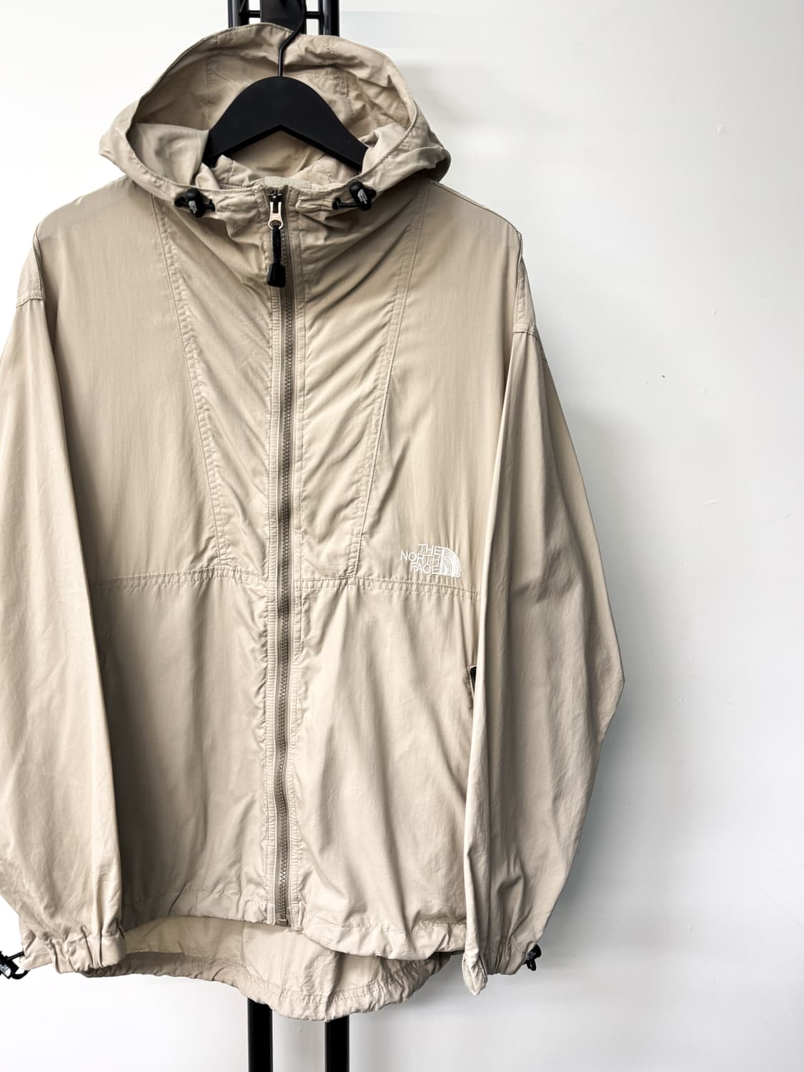 노스페이스 제팬 미들 로고 윈드브레이커 상품이미지2