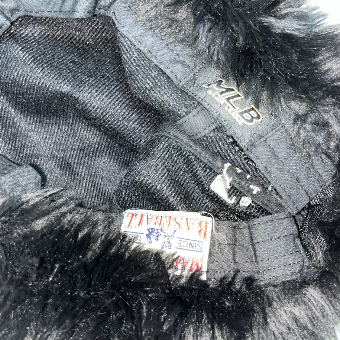 MLB 양키즈 벨벳 퍼 트리밍 캡 상품이미지5