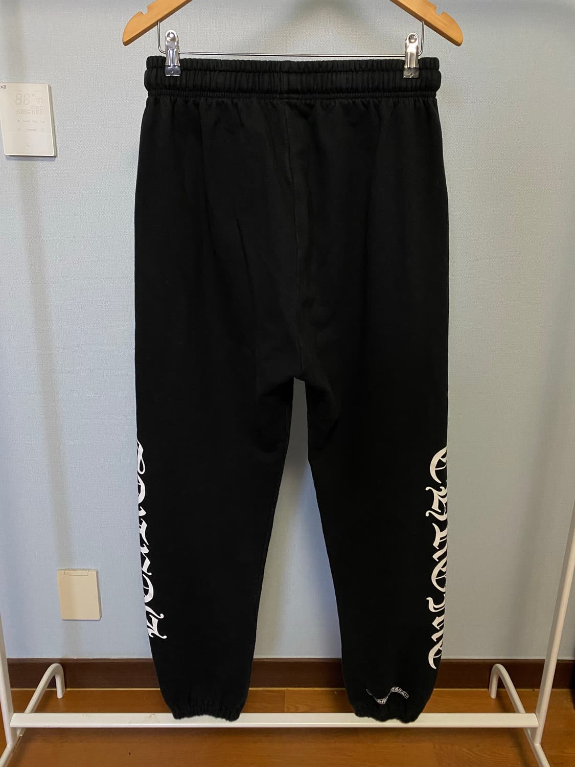 [L] 크롬하츠 홀스슈 스웨트팬츠 블랙 상품이미지2