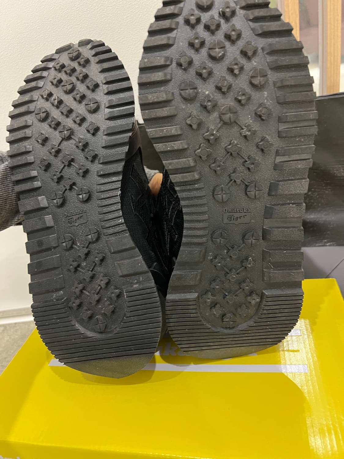 오니츠카타이거 올블랙 moage 245 상품이미지5