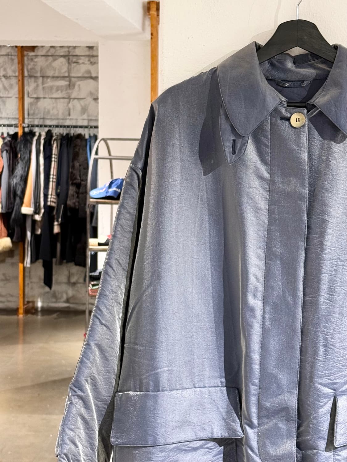 엠포리오 아르마니 블루 글로시 벨티드 패딩 롱 코트 상품이미지3