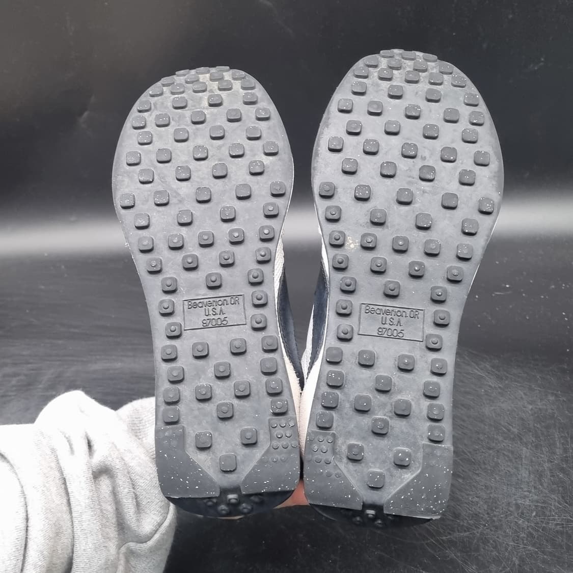 나이키 테일윈드79 흰검스니커즈 240 상품이미지3