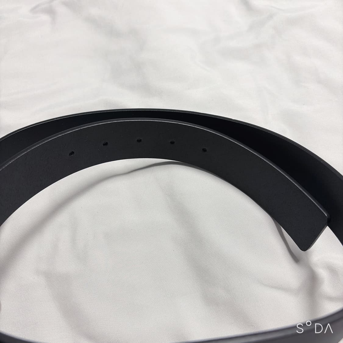 구찌 인터로킹 G 블랙 벨트 은장 105cm 상품이미지6