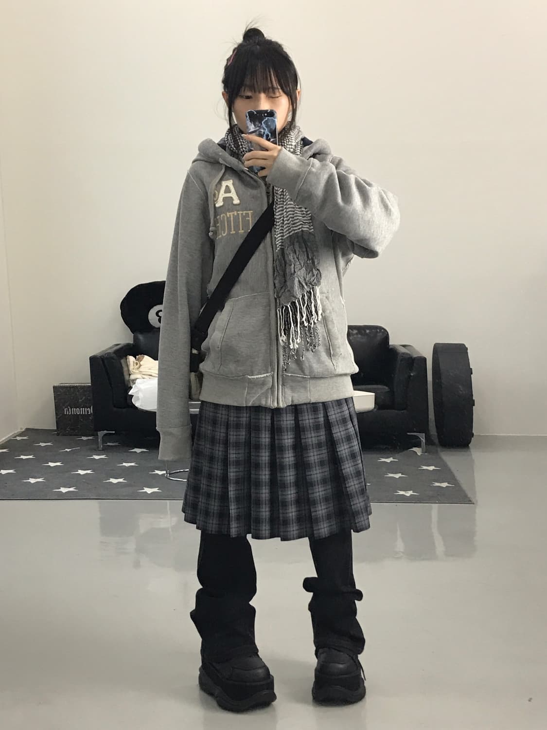 Abercrombie & Fitch Gray Hooded Zip-Up 상품이미지2