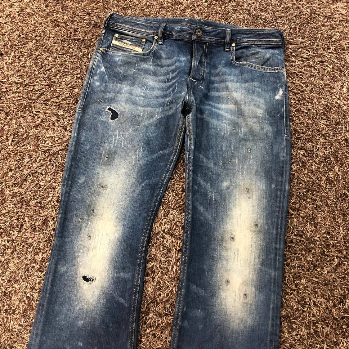 디젤 ZATINY 워싱 디스 부츠컷 데님 팬츠 상품이미지3