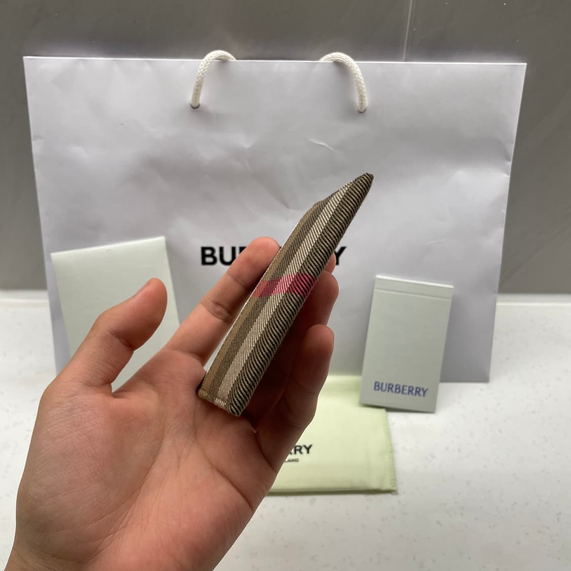 [정품/새상품] 버버리 샌든 카드지갑 상품이미지3