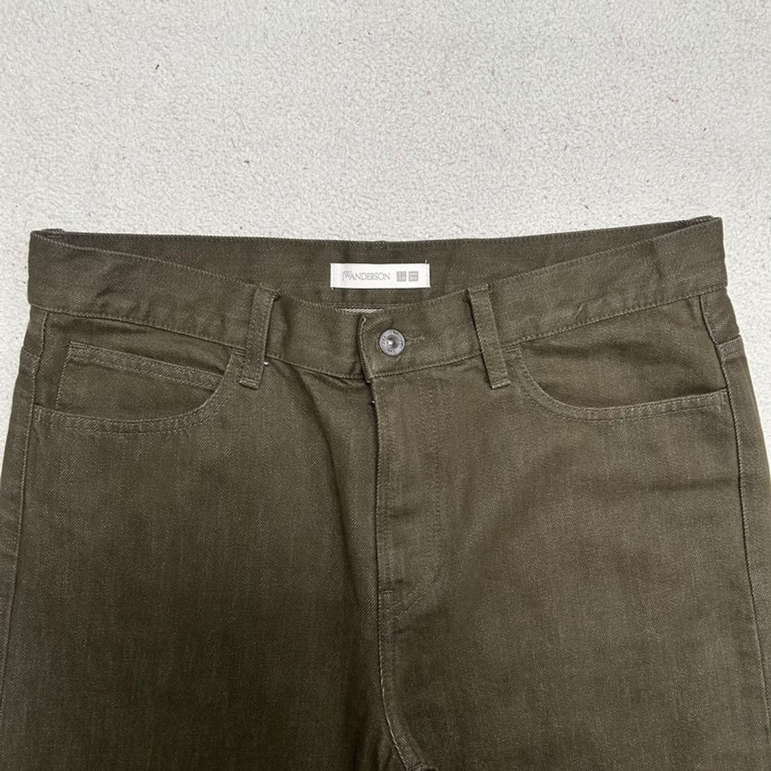 유니클로 X JW앤더슨 카키 헤리티지 스트레이트 진 7 상품이미지2