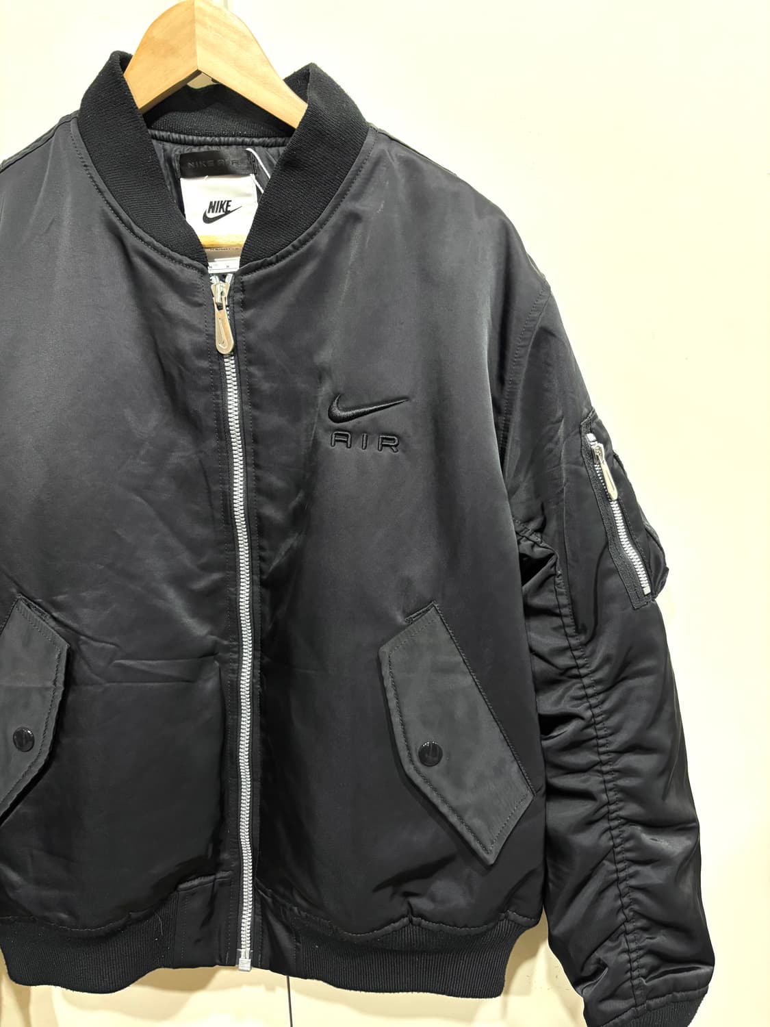 nike AIR 나이키 에어 블랙 봄버 재킷 패딩 상품이미지4