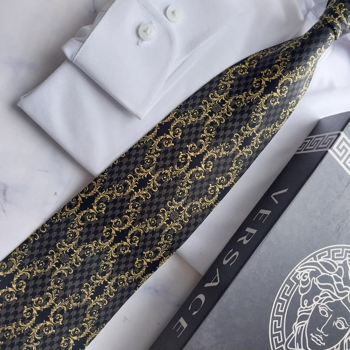 베르사체 실크 블랙 골드 패턴 넥타이 9.3cm A+~A등급 K2512
 상품이미지6