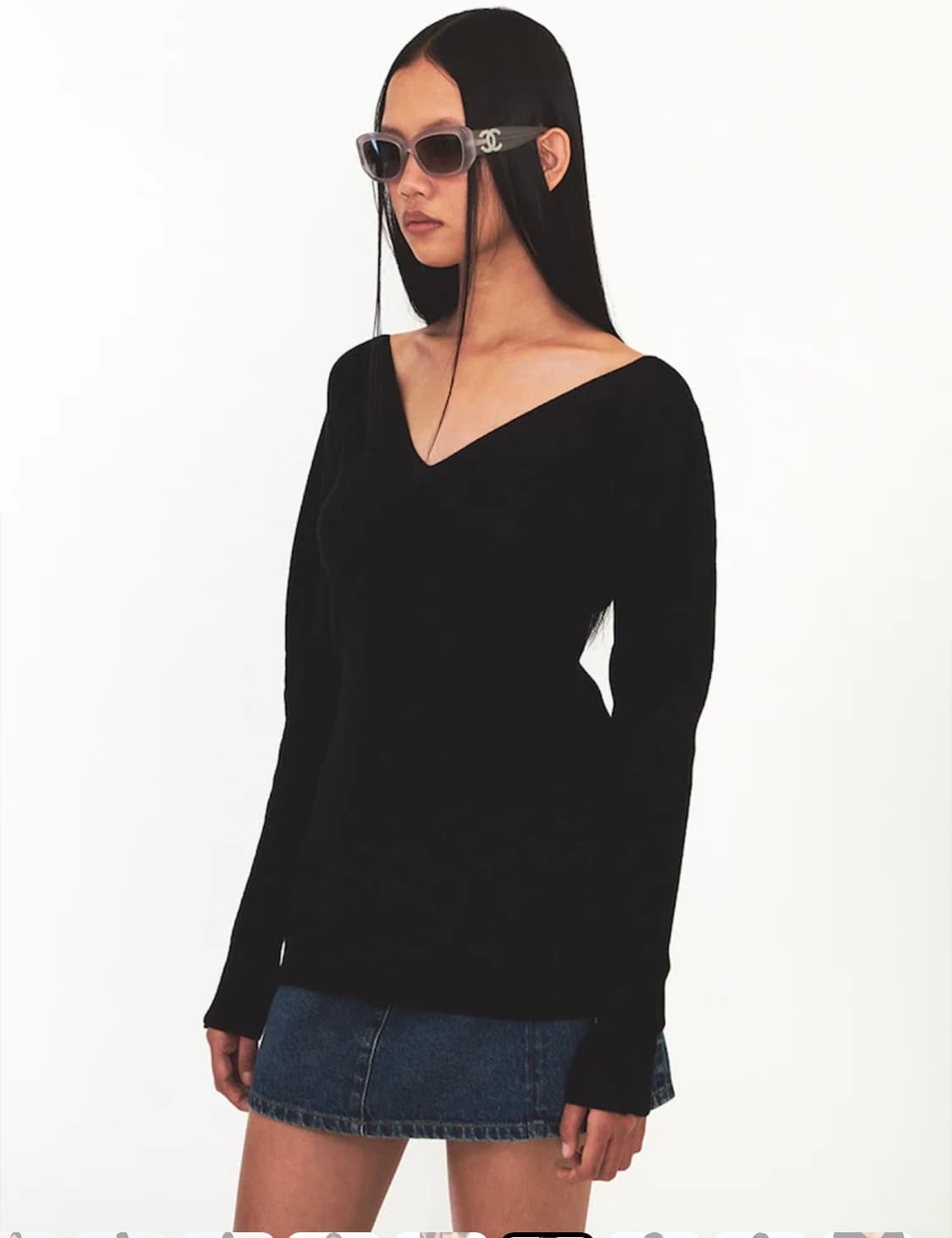 DIAGONAl_ V NECK SILHOUETTE CARDIGAN 상품이미지3