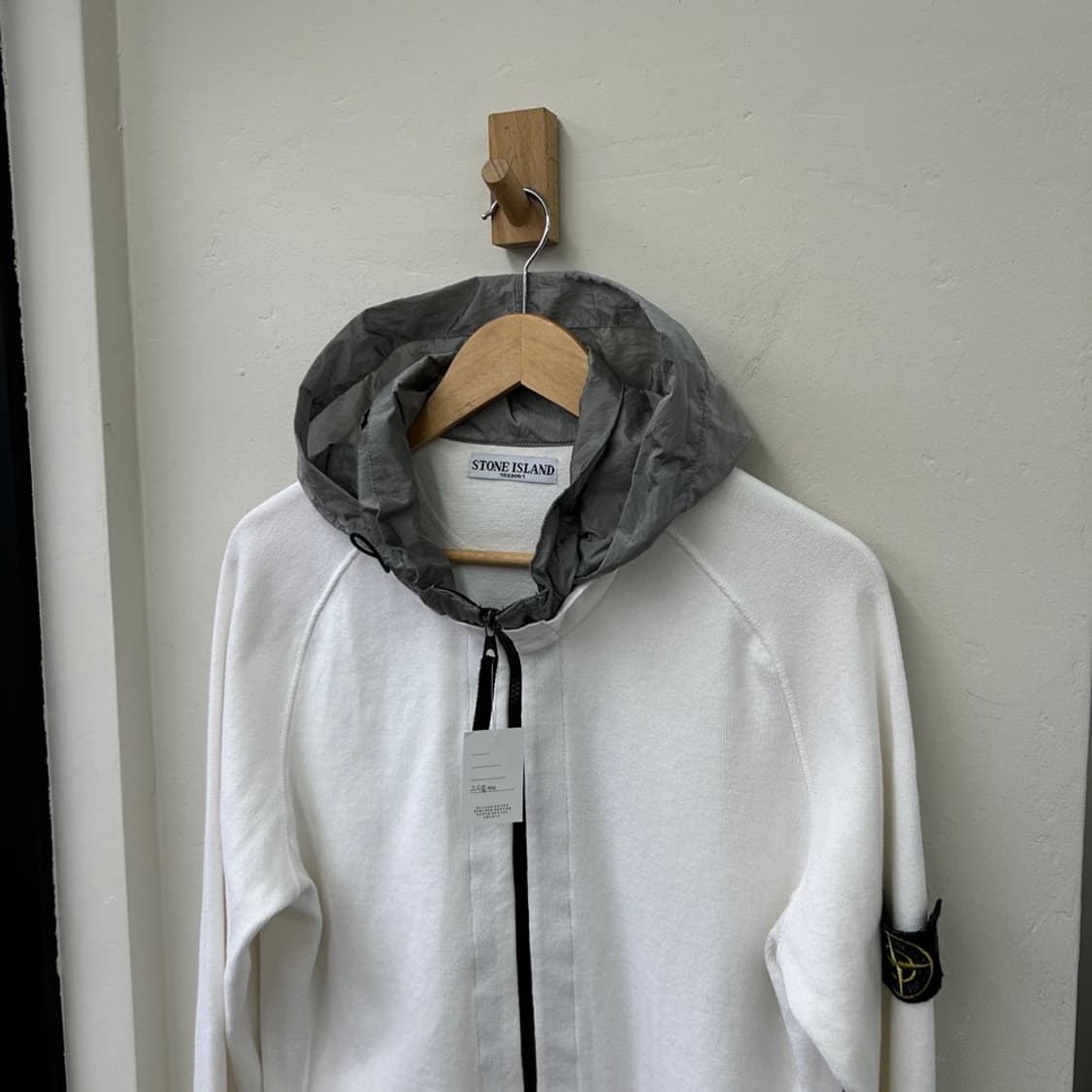 16373 - 스톤아일랜드 와펜 후드 집업 상품이미지1
