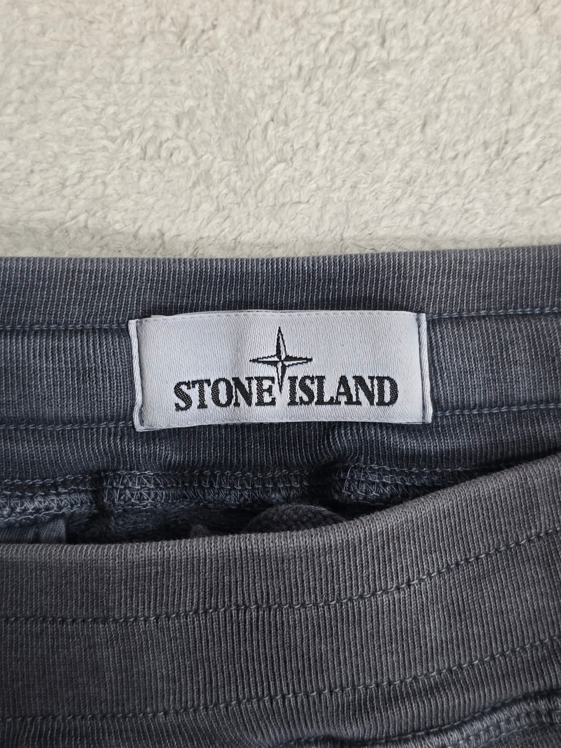 STONE ISLAND 스톤아일랜드 와펜 워싱 반바지 그레이 S 상품이미지4