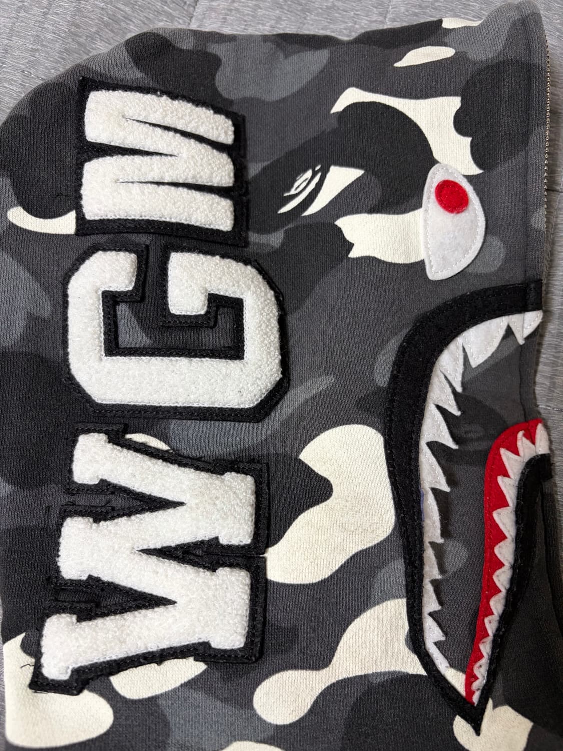 [급처] 야광 베이프 후드집업 흑계 s 상품이미지3