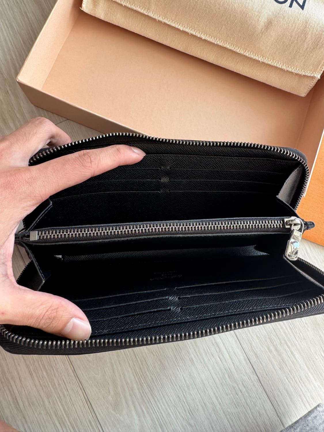 루이비통 이클립스 장지갑 지퍼돌이 상품이미지4