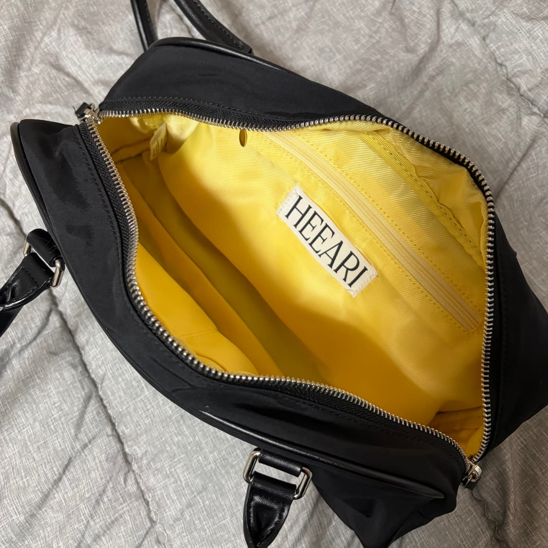 히어리 나일론 숄더백 - Ember Boston Bag(Black) 상품이미지8