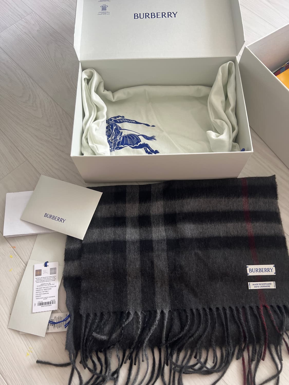 버버리 머플러 백화점 구매 새상품 매장가. 79만 상품이미지1