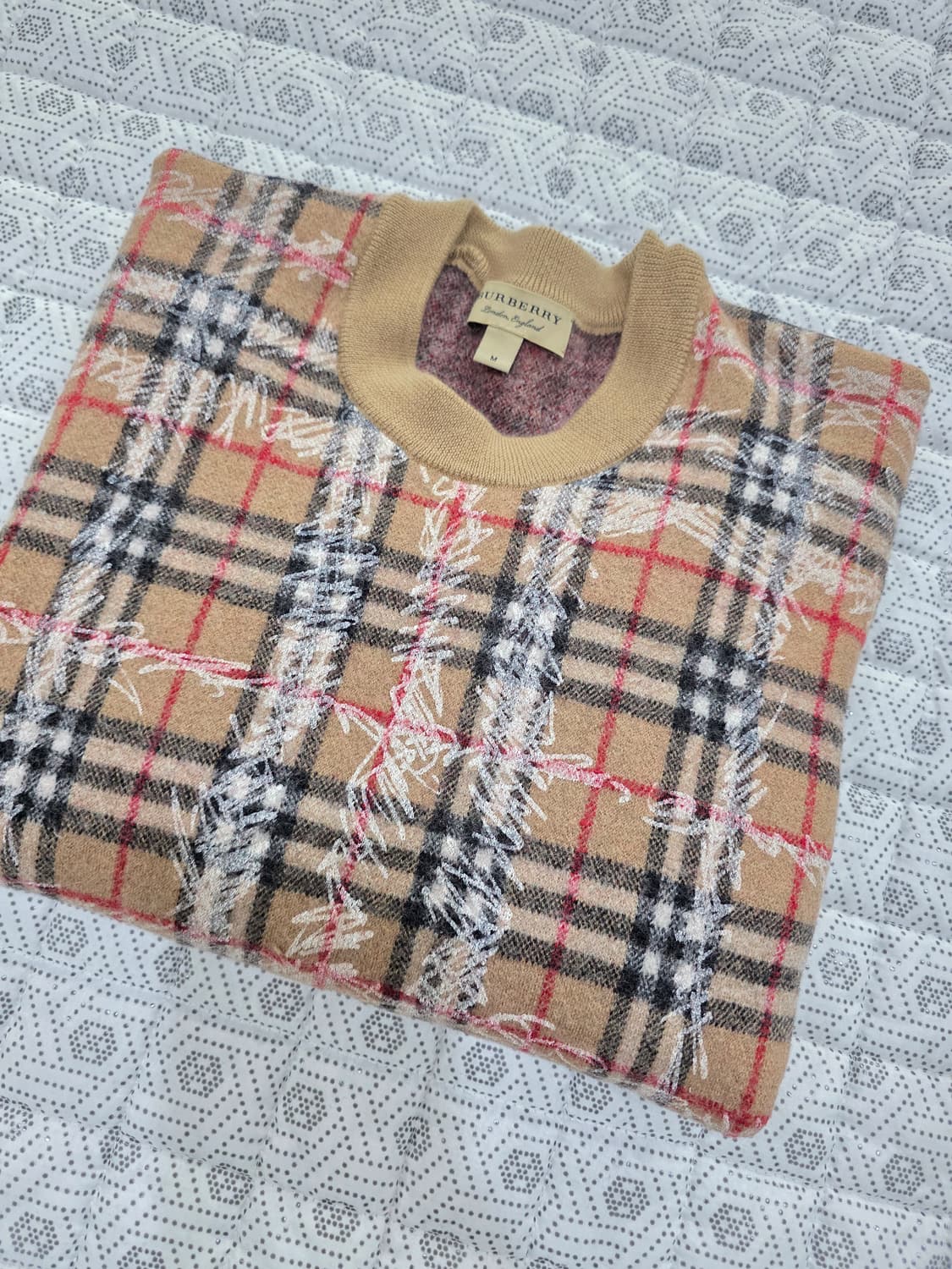 버버리 그래피티 체크 메리노 울 니트 ~44반 상품이미지5
