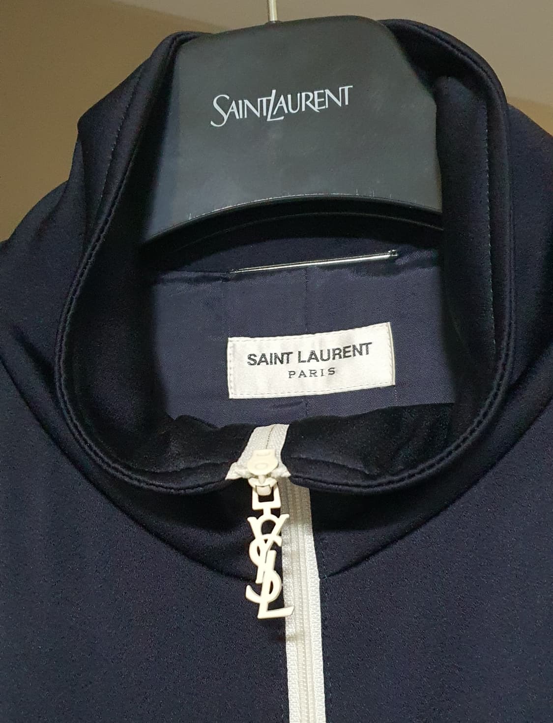 생로랑 모노그램 로고 트랙자켓 50 새틴 테디자켓 상품이미지1