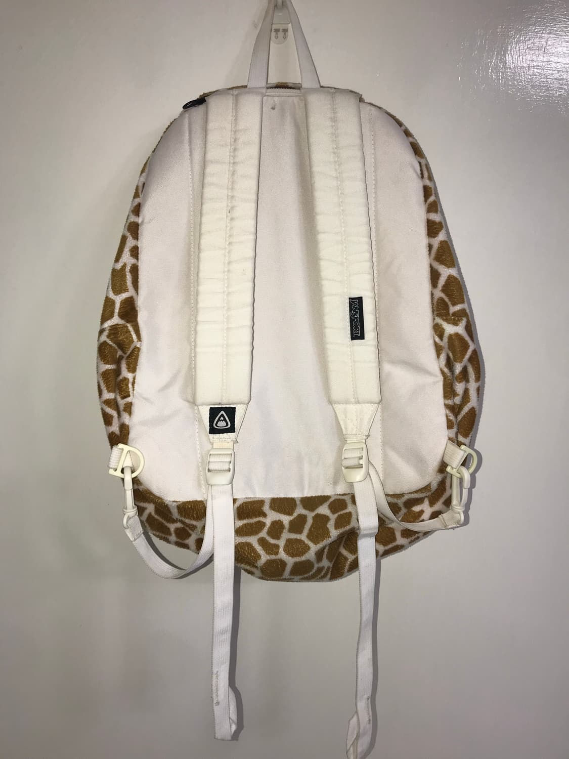 JANSPORT Reversible Giraffe Pattern Back 상품이미지4