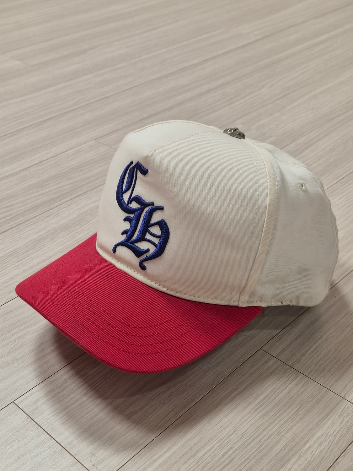 크롬하츠 CH자수 5패널 캡 (레드×아이보리) 상품이미지3