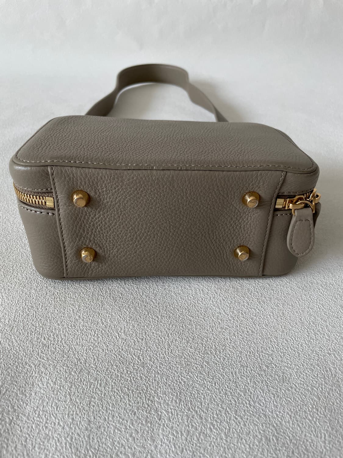 드메리엘(DEMERIEL) 레더 크로스백 상품이미지5