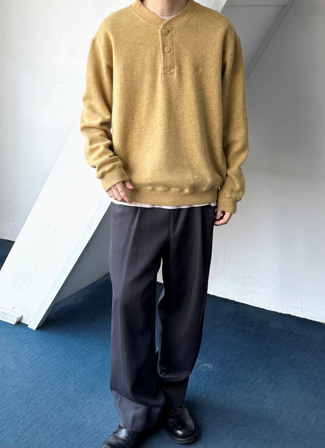 Design neck high gauge knit P/O 상품이미지7