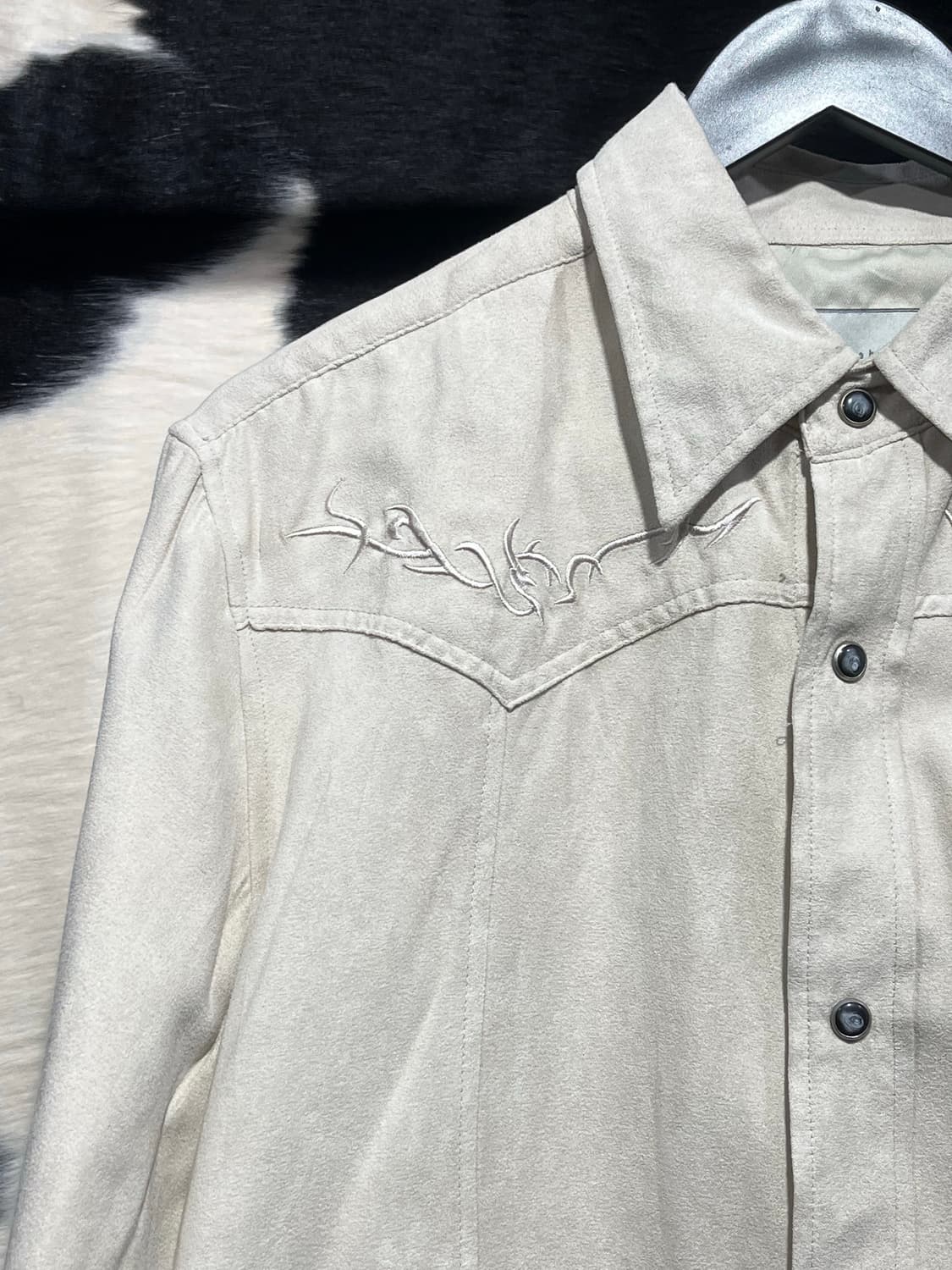 베이지 자수 셔츠 상품이미지3