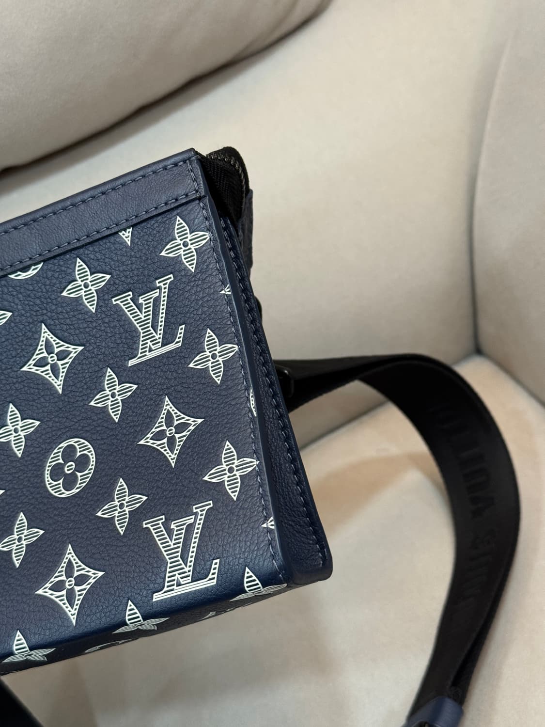 루이비통 모노그램 가스통 섀도우 웨어러블 크로스백  상품이미지3