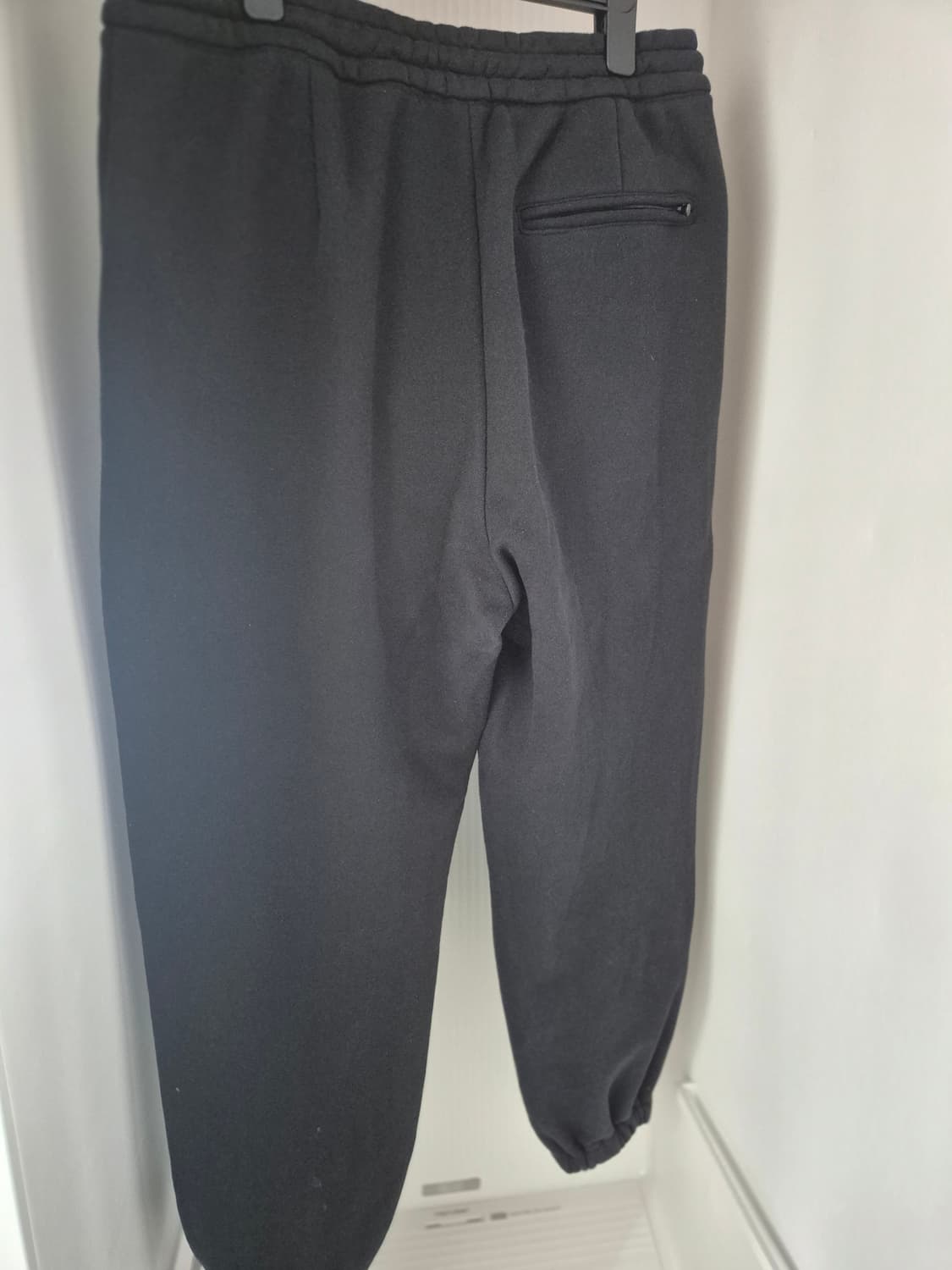 솔리드 옴므 블랙 조거 팬츠 상품이미지3