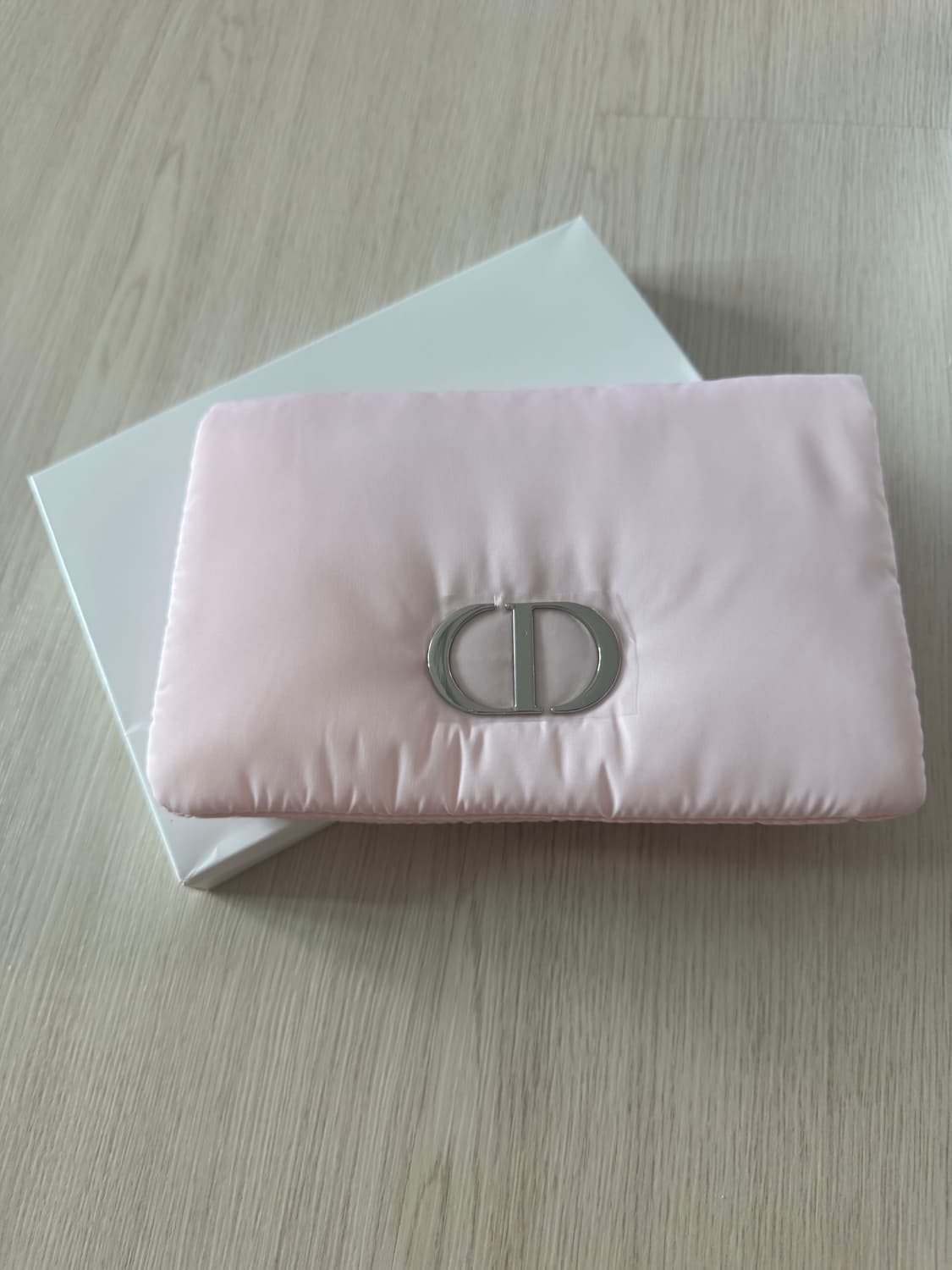 디올뷰티파우치 상품이미지2