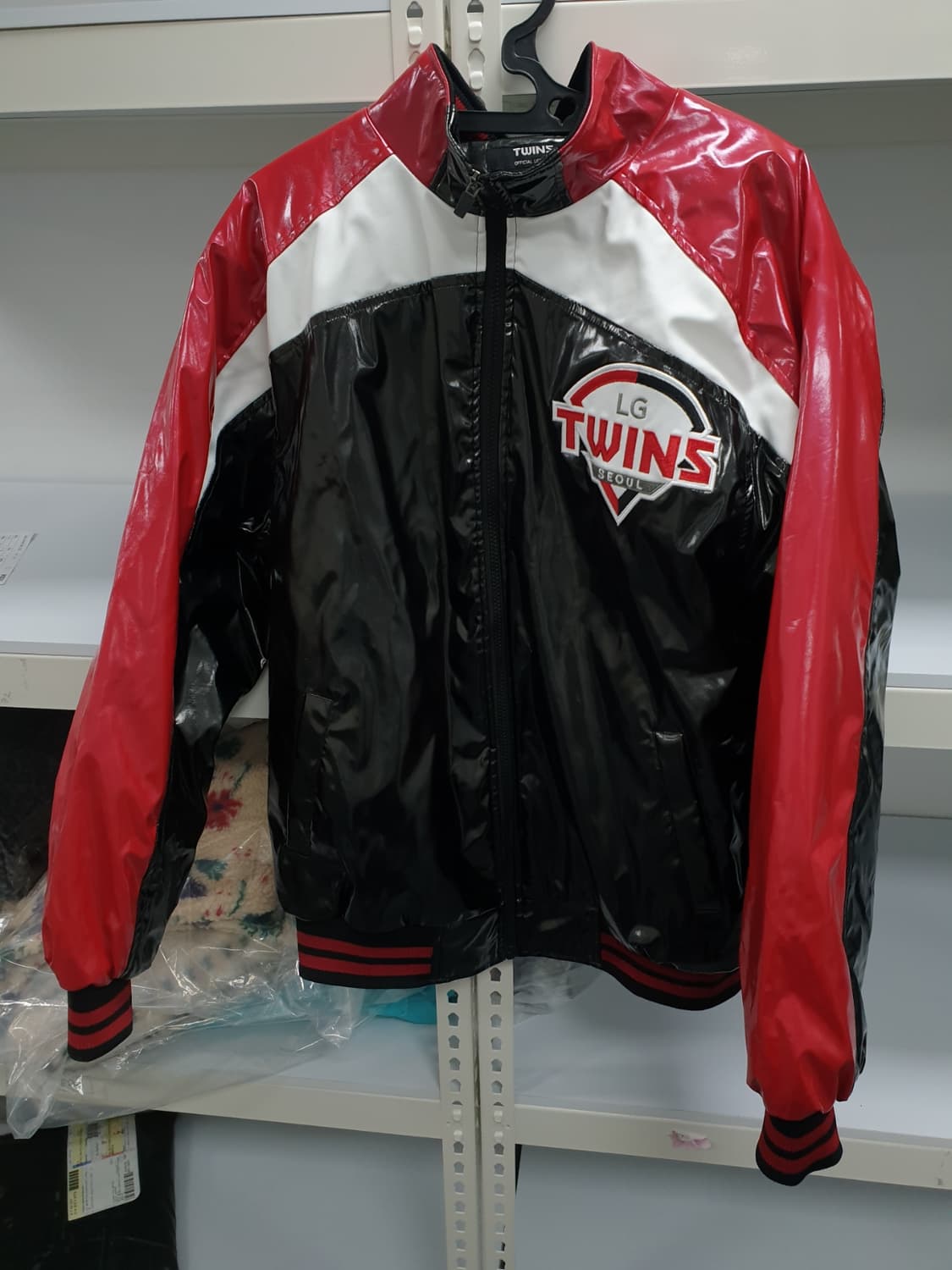 엘지트윈스 유광잠바 점퍼 110사이즈 팝니다 상품이미지1