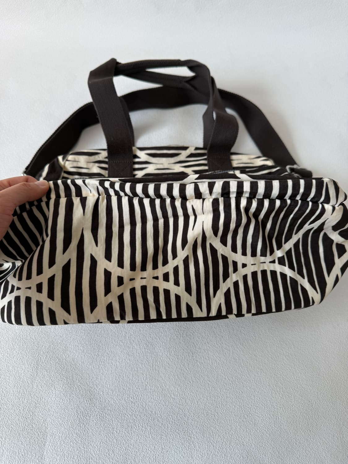 키플링(Kipling) 크로스 토트백(파우치 포함) 상품이미지4