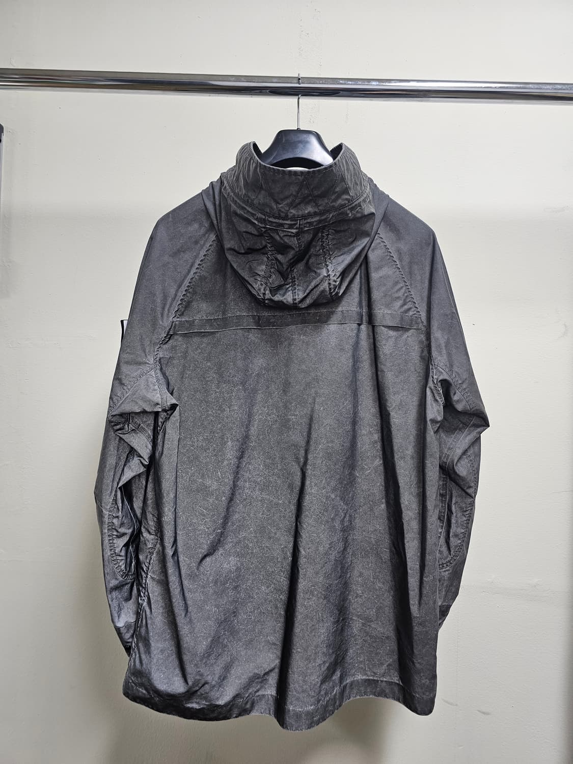 스톤아일랜드 플레티드 리플렉티브 더스트 피니시 자켓 상품이미지2