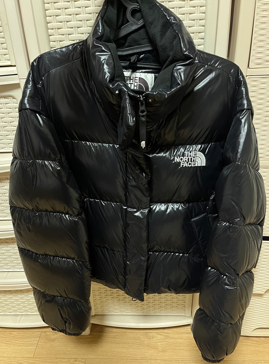 노스페이스 The North Face 여성 글로시 디테쳐블 다운 패딩 상품이미지5