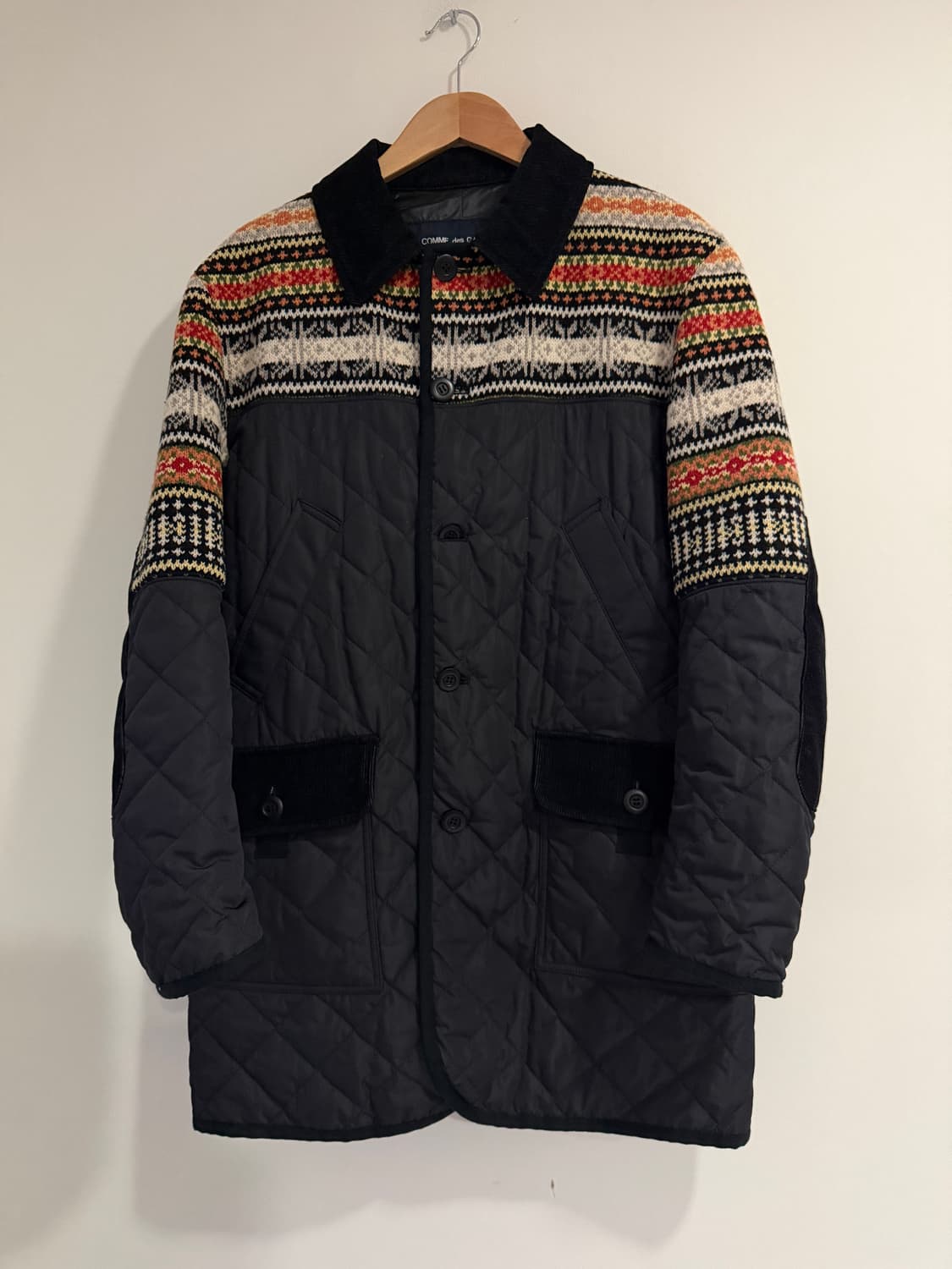 꼼데가르송 옴므 노르딕 패턴 울 패널 퀼팅 코트 상품이미지1