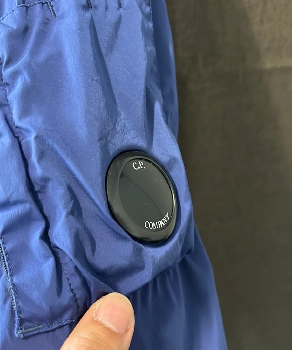 cp컴퍼니 렌즈 나일론 자켓 블루 상품이미지2