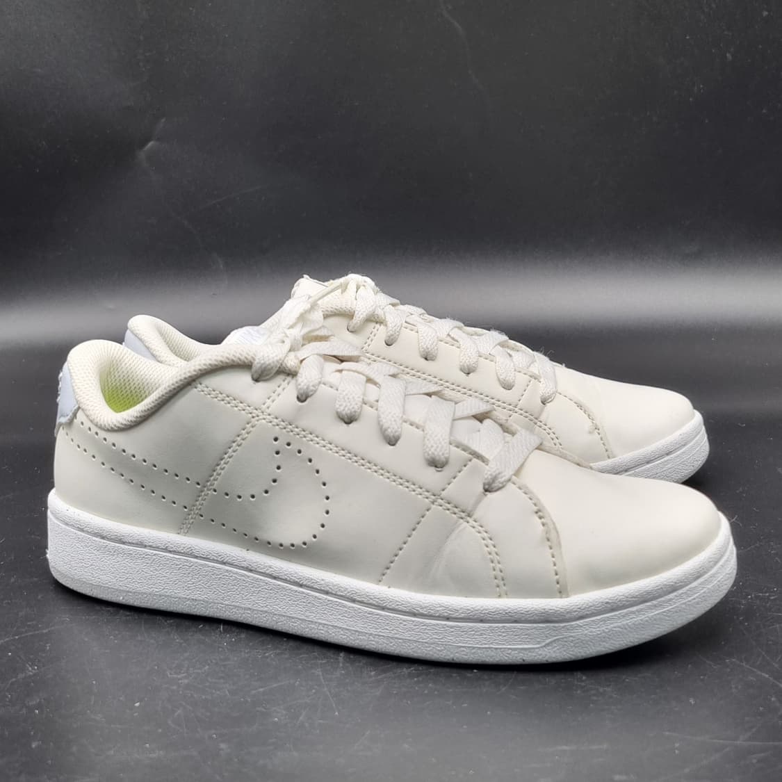 나이키 코트로얄2 여성스니커즈235 상품이미지1