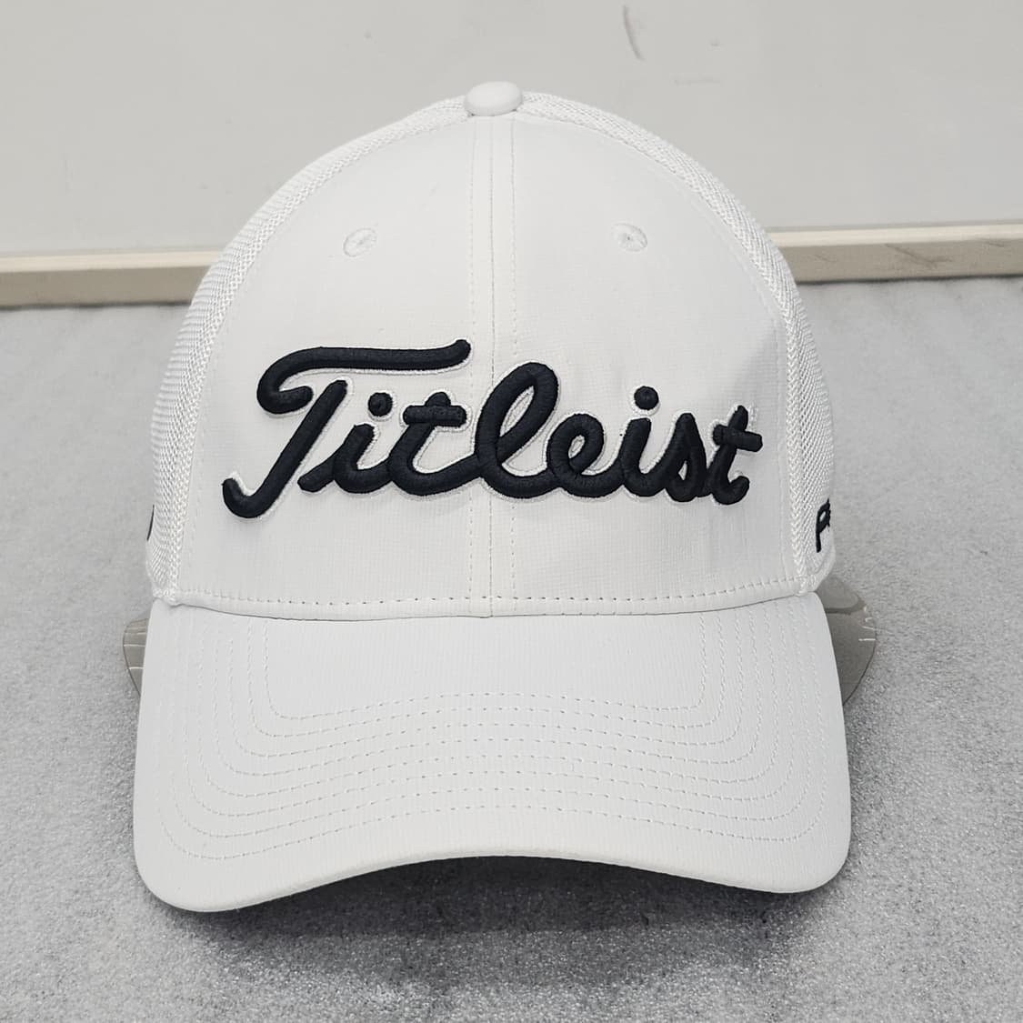 상태좋은 타이틀리스트 정품 골프모자 화이트 M/L 사이즈 58CM 상품이미지1