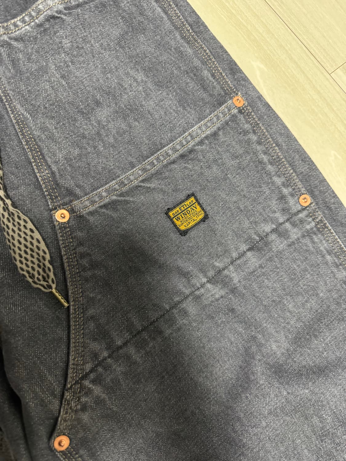 캐피탈 더블니 키나리 블랙 팬츠 2사이즈 판매합니다. 상품이미지4