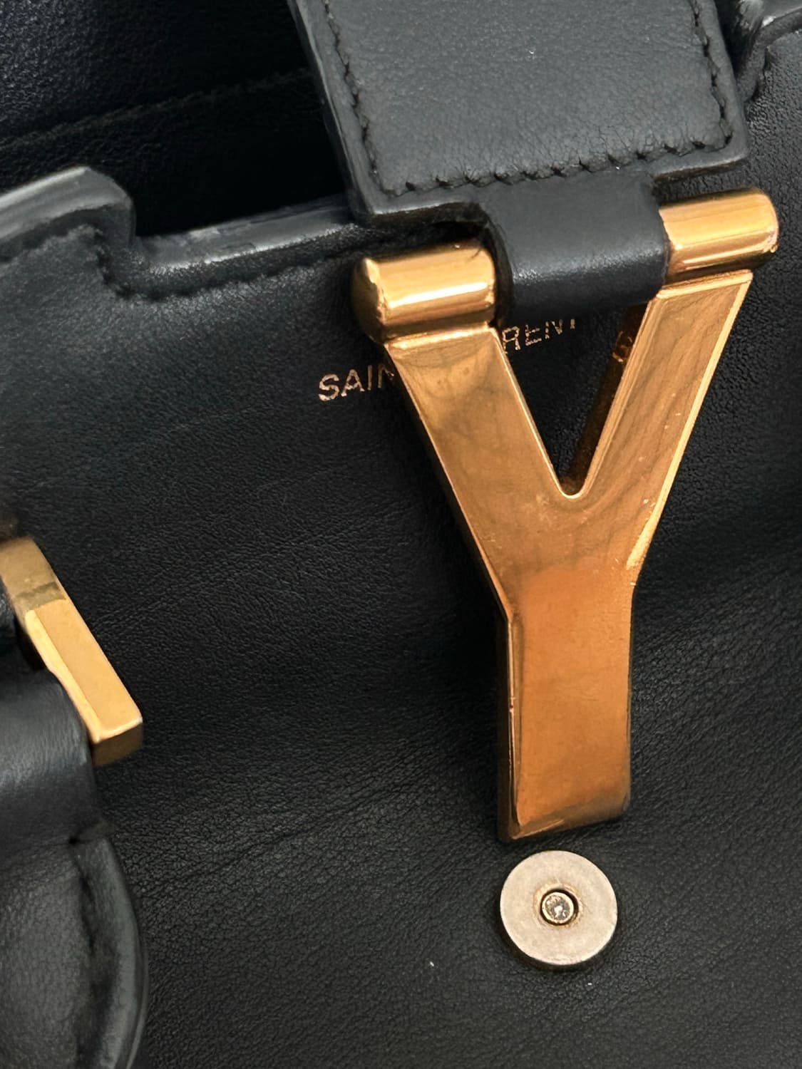 입생로랑 생로랑 파리스 YSL 뉴 카바스 블랙 스몰백 핸드백 상품이미지7