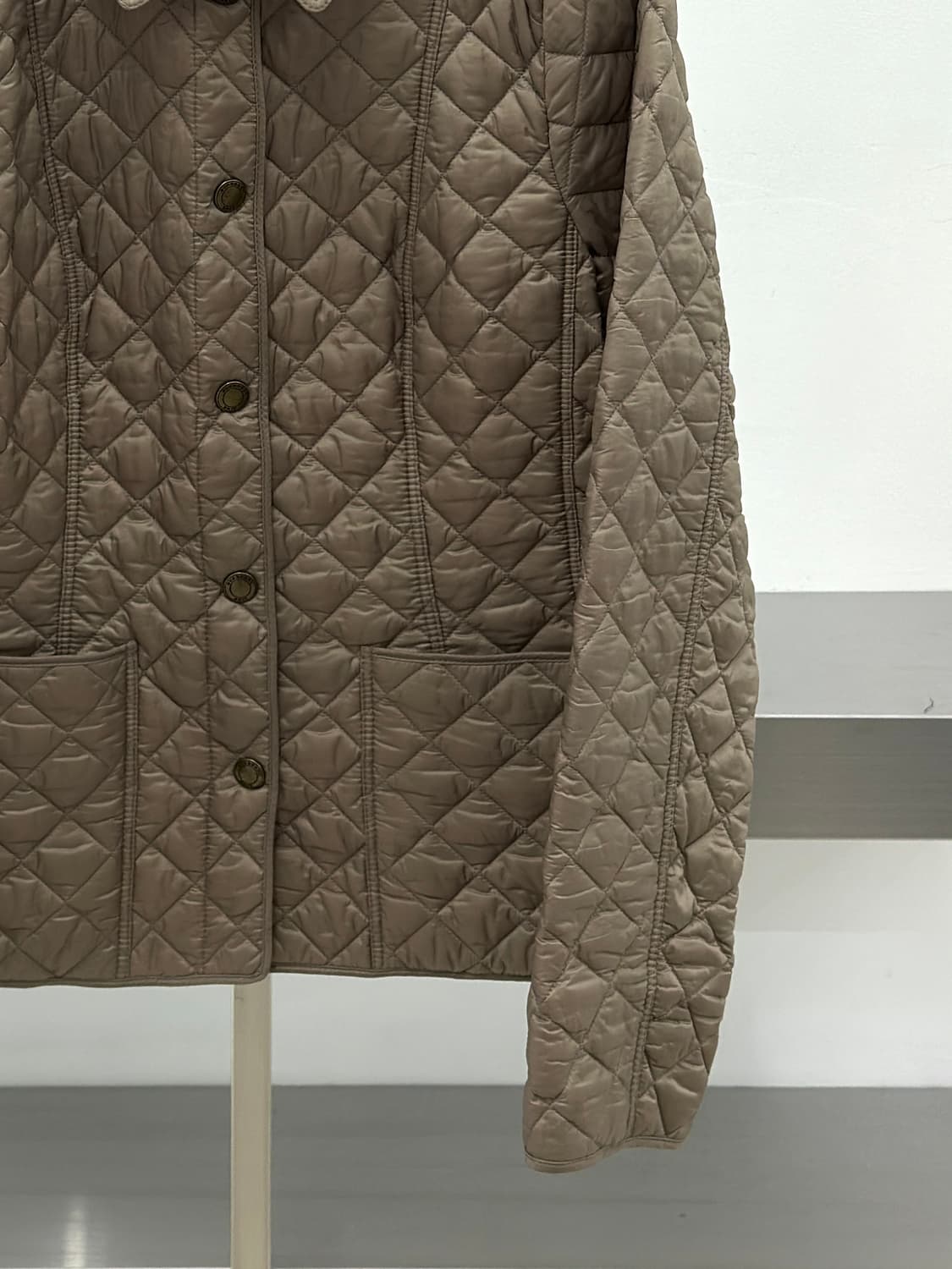 버버리 브릿 캔코트 퀼팅 자켓  상품이미지3