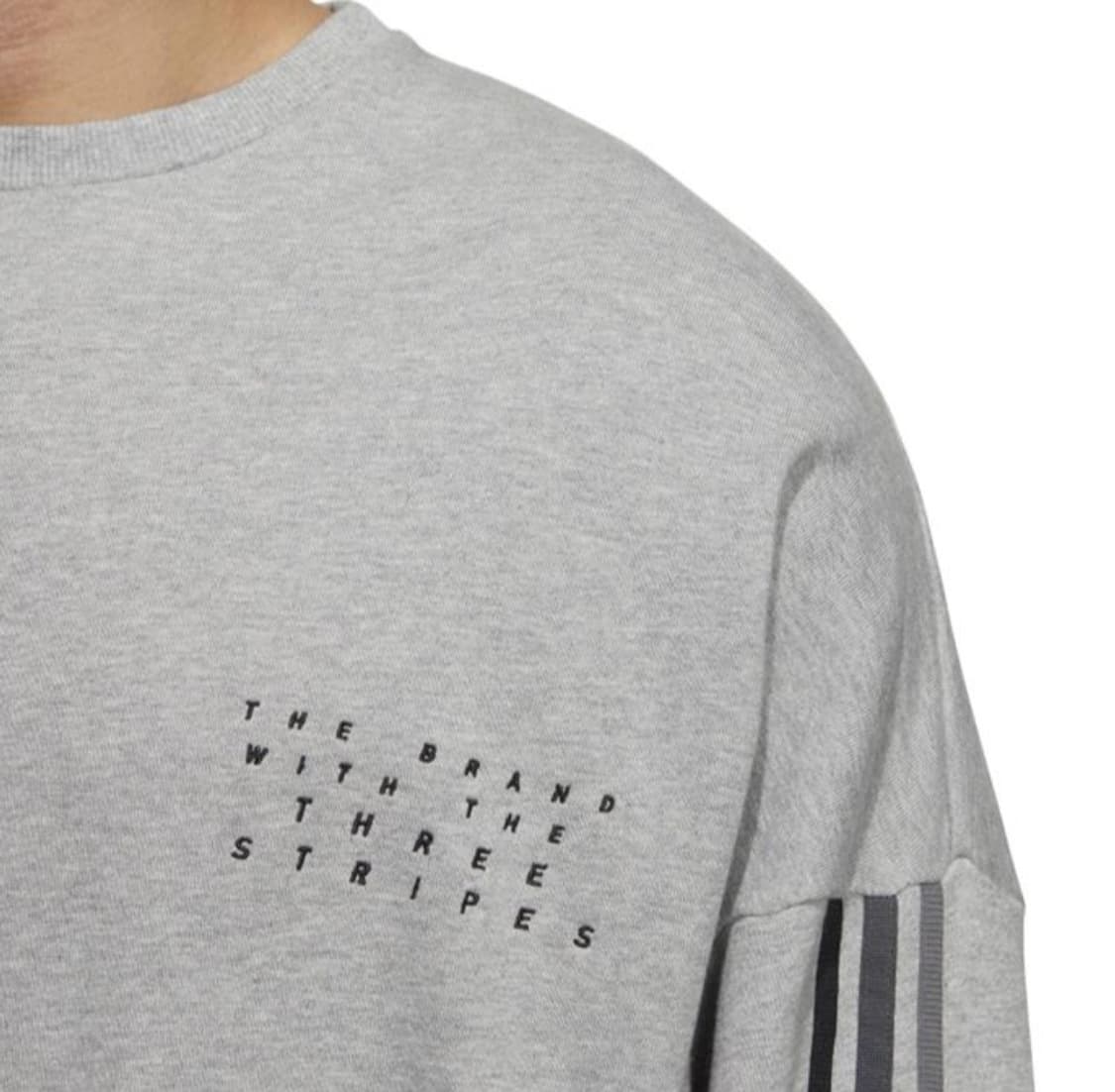 아디다스 
NSW 긴팔티 트레이닝 데일리 긴팔 티셔츠 상의 긴팔
싸이즈  상품이미지4