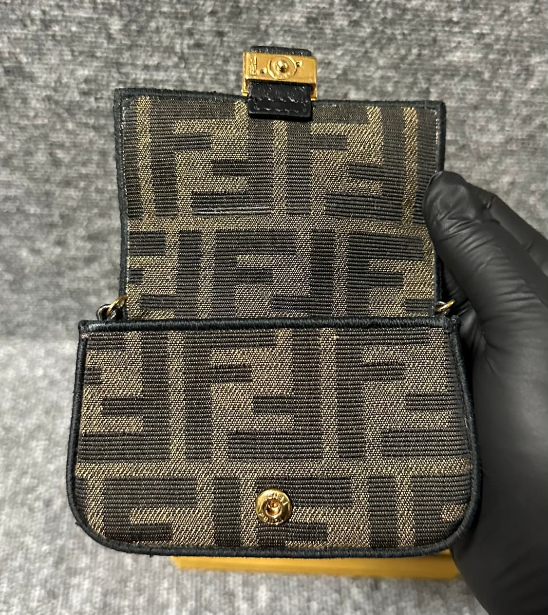 펜디 바게트 백 상품이미지8