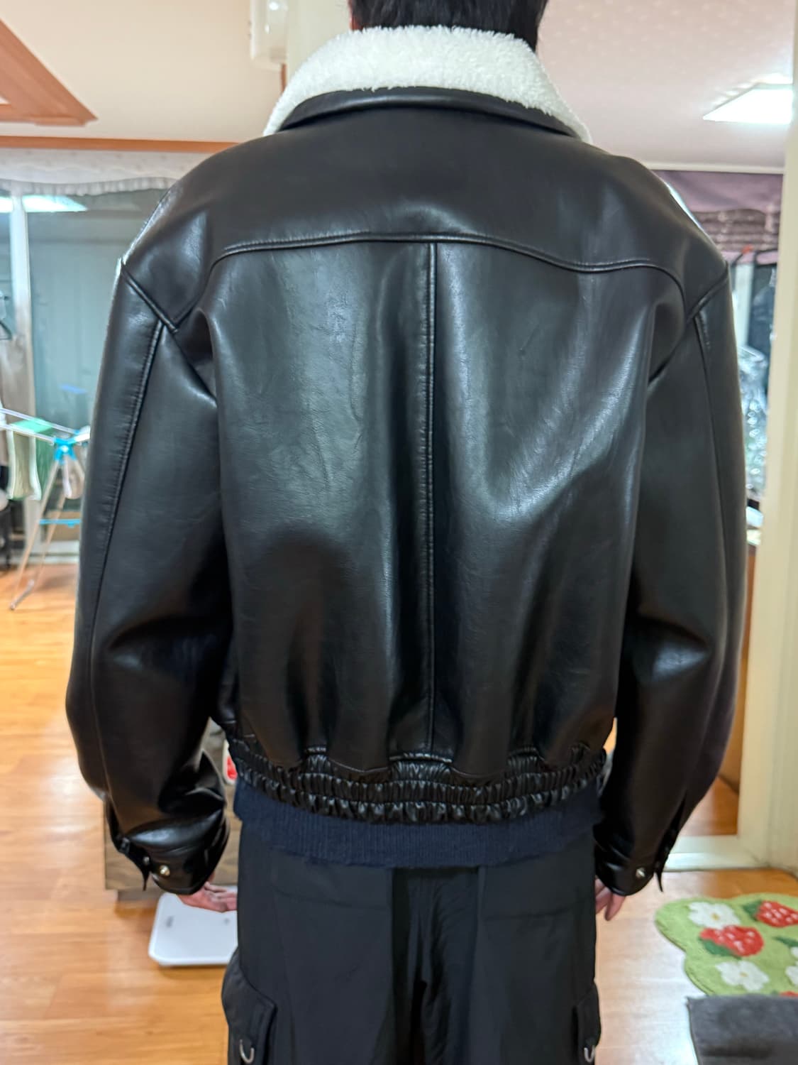 스페로네 - A-2 워싱 레더 무스탕 자켓 (블랙/M) 상품이미지9