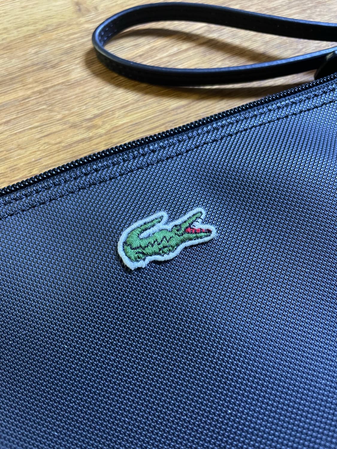 라코스테 pvc 클러치백 블랙 상품이미지2