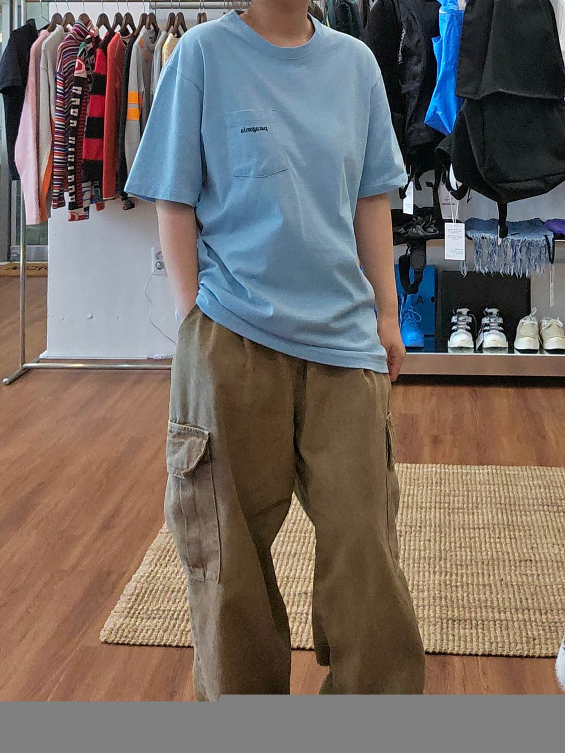 파타고니아 포켓 티셔츠 블루 상품이미지2